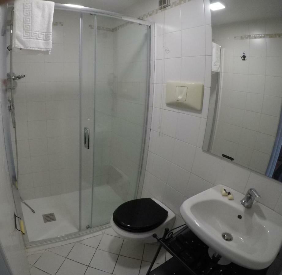 Ace Rooms Vsg ヴィッラ・サン・ジョヴァンニ エクステリア 写真